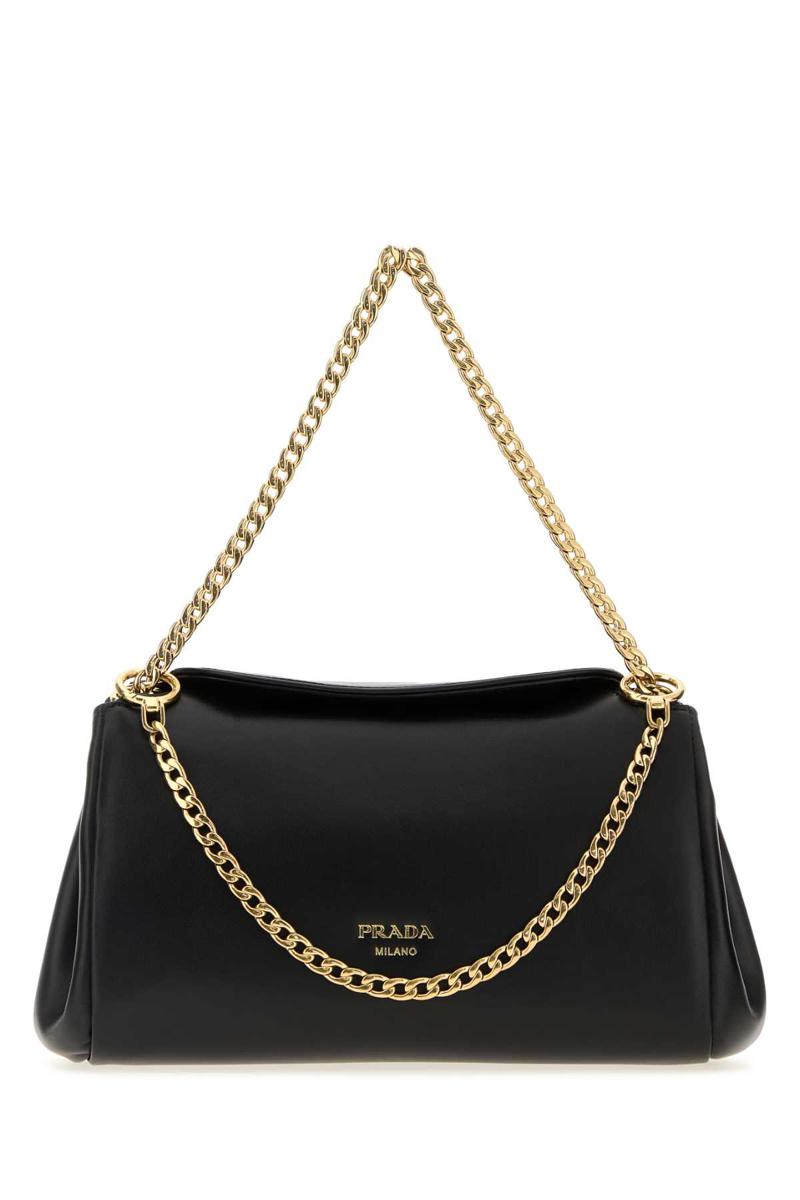 Prada handväskor.