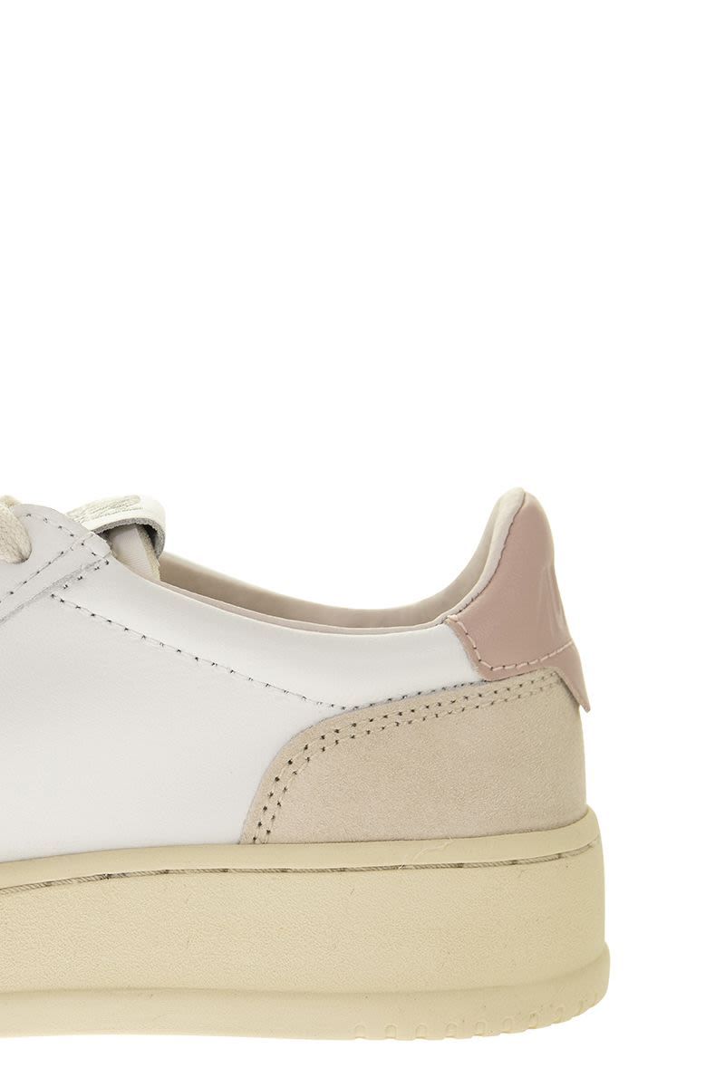 Autry "Medalist Low" Sneakers