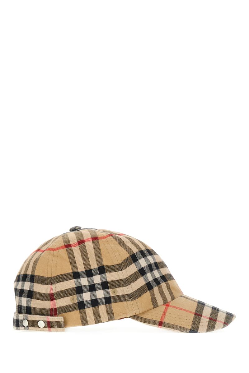 Burberry-hattar