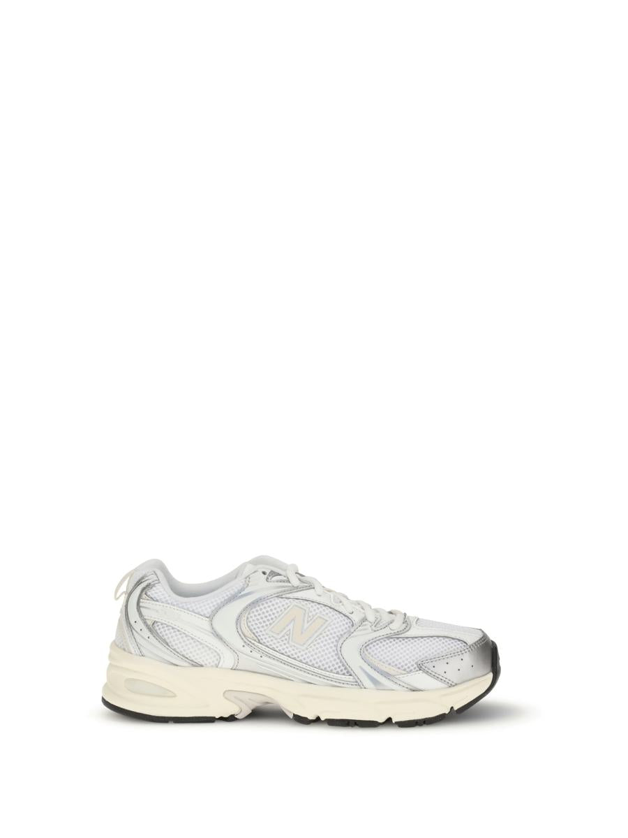 Nya balanssneakers
