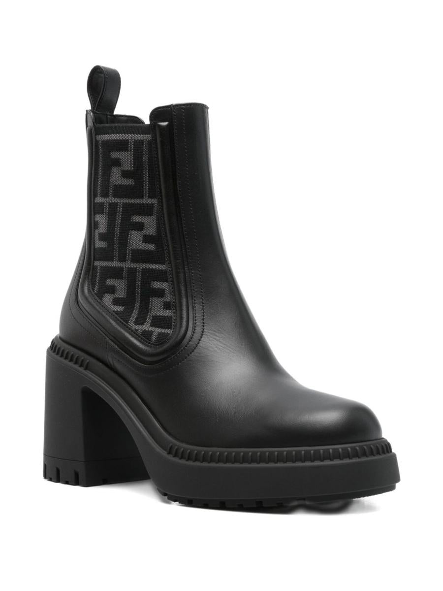Fendi-stövlar