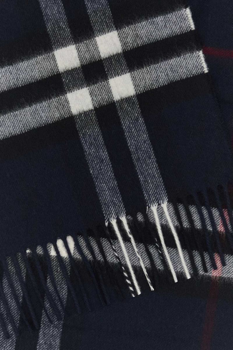 Burberry Halsdukar Och Foularder