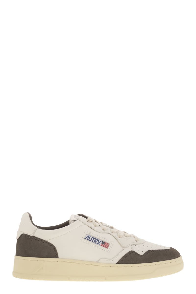 Autrie Sneakers Grå