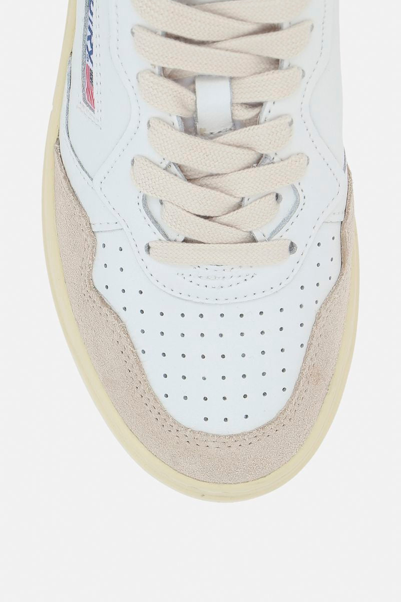 Autry "Medalist Low" Sneakers