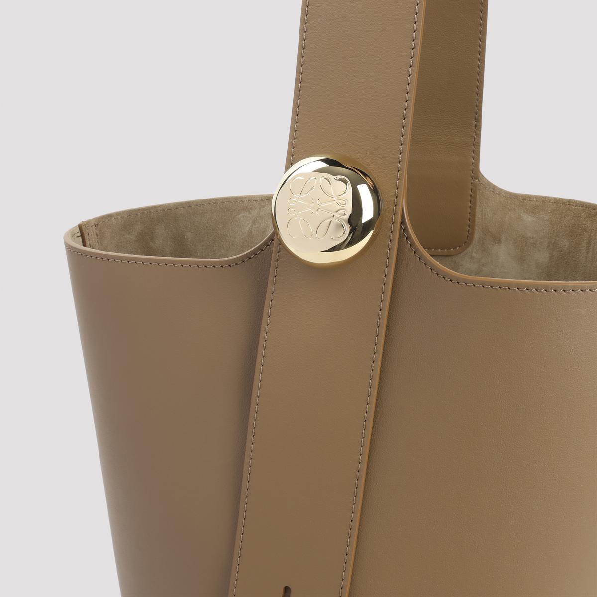 Loewe Axelväskor