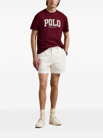 Anpassad t-shirt med smal passform och logotyp