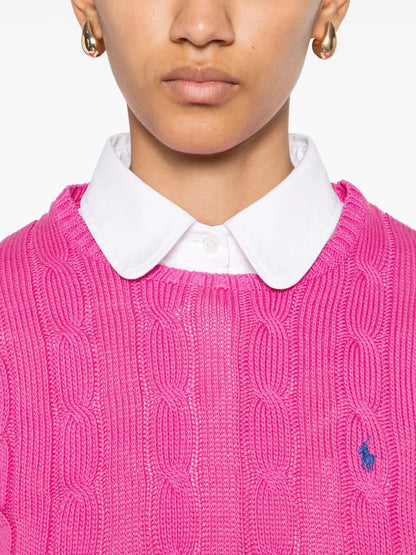 Rundhalsad tröja i kabelstickad bomull