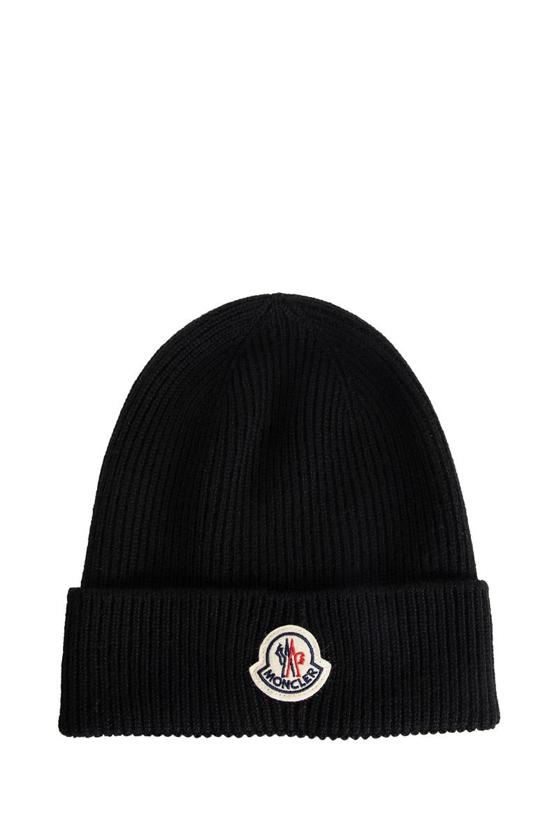 Moncler-hattar