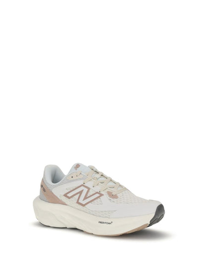 Nya balanssneakers