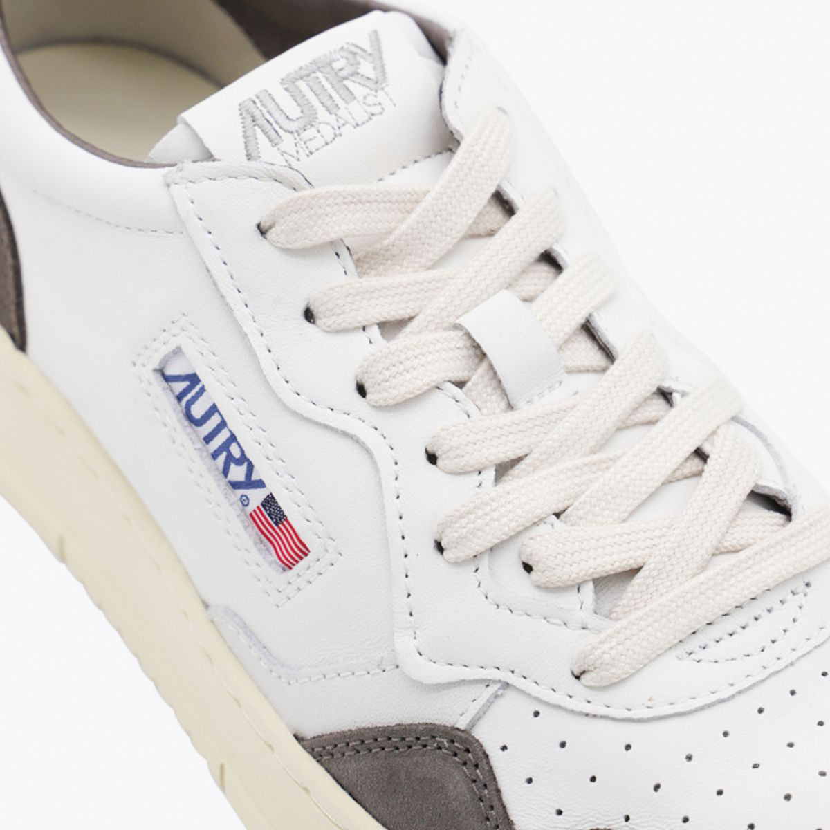 Autrie Sneakers Grå