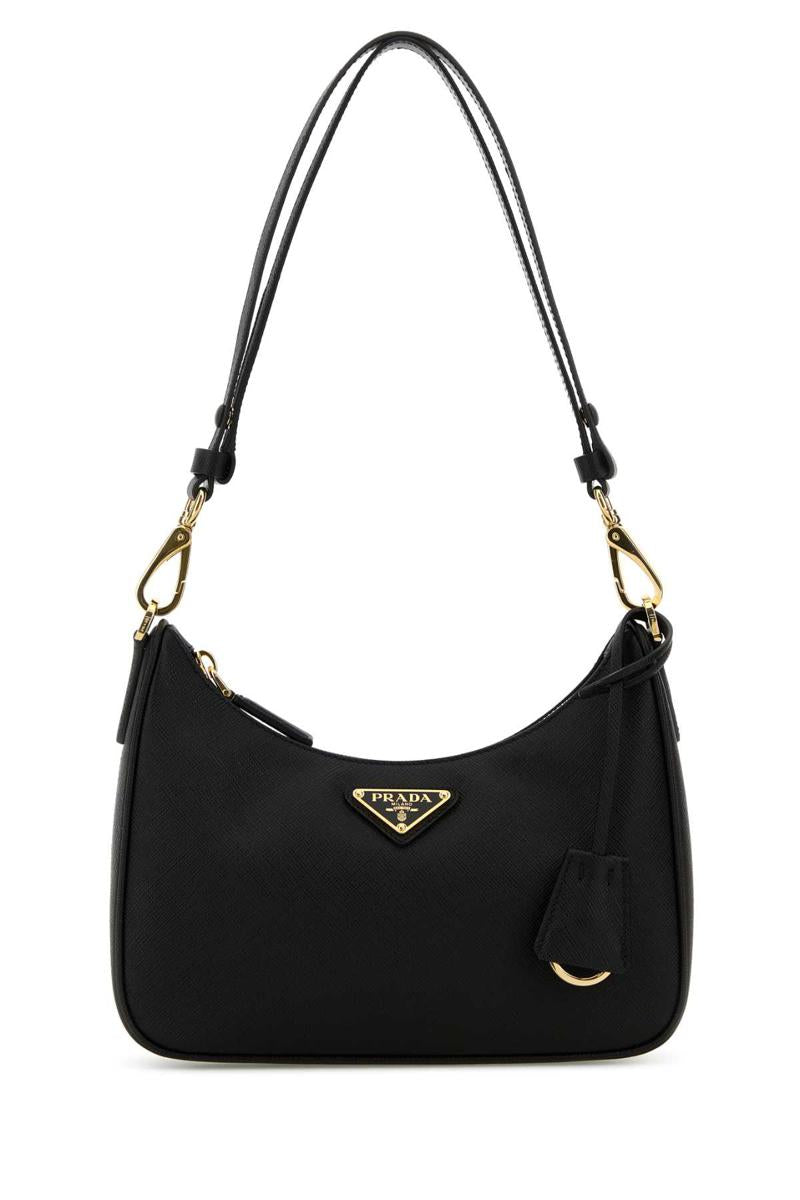 Prada handväskor.