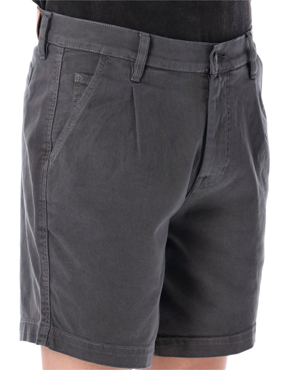 Korridorveckade shorts