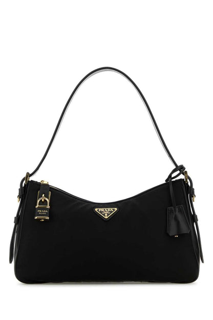Prada handväskor.