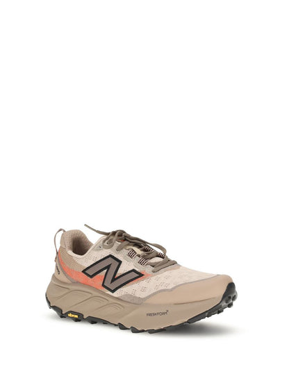 Nya balanssneakers