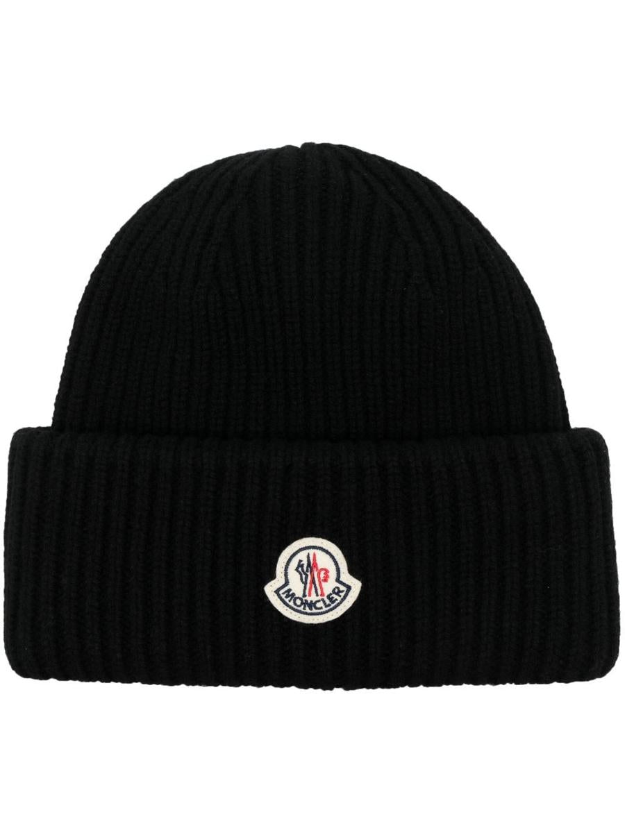 Moncler-hattar