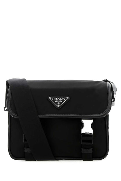 Prada handväskor.