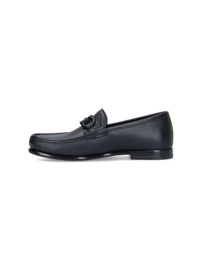Salvatore Ferragamo platta skor