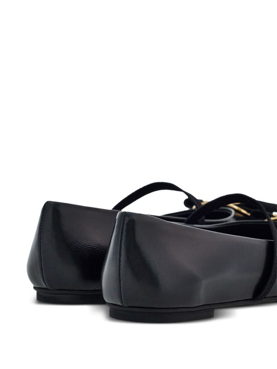 Salvatore Ferragamo platta skor