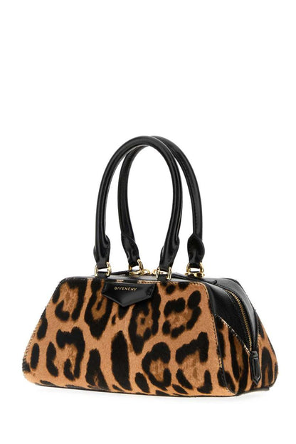Givenchy handväskor.
