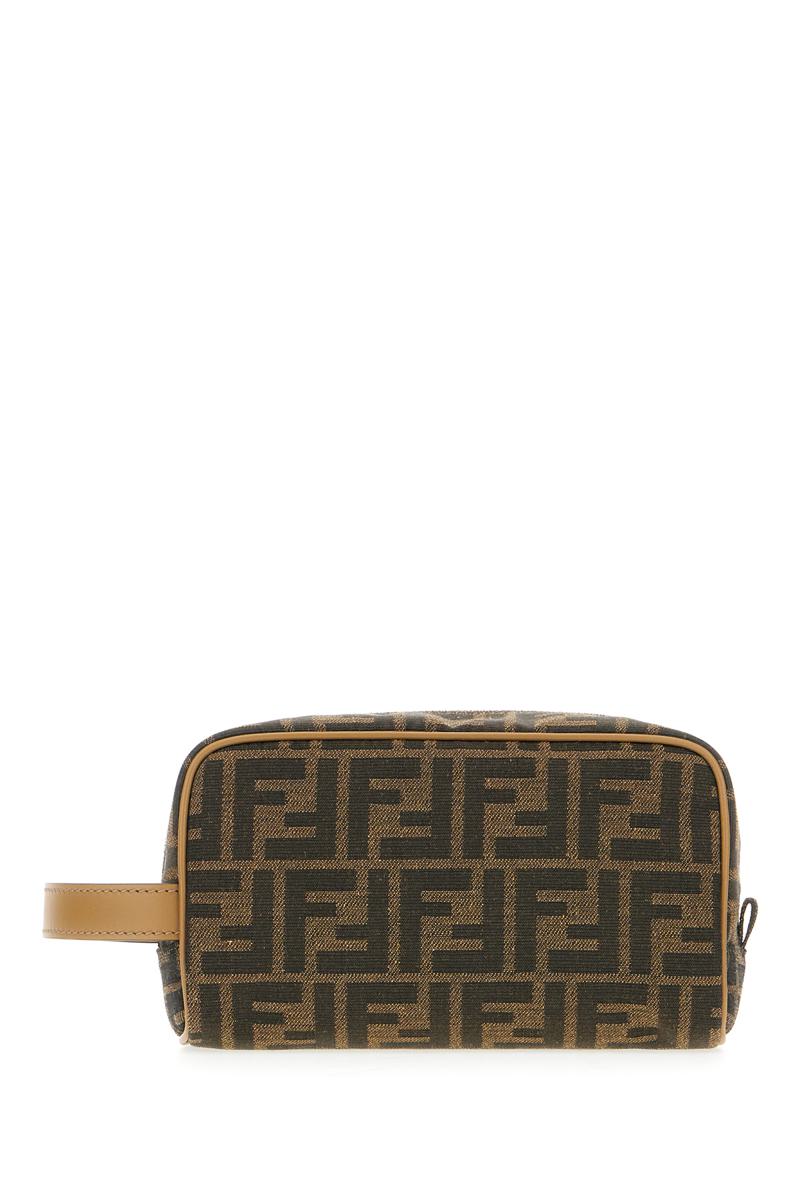Fendi skönhetsfodral.