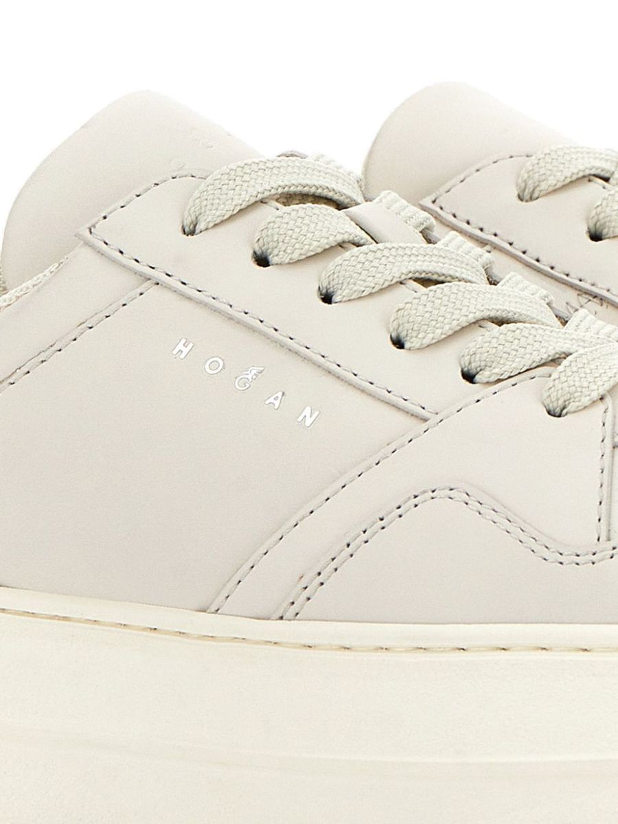 Hogan ljusbeige kalvskinnssneakers