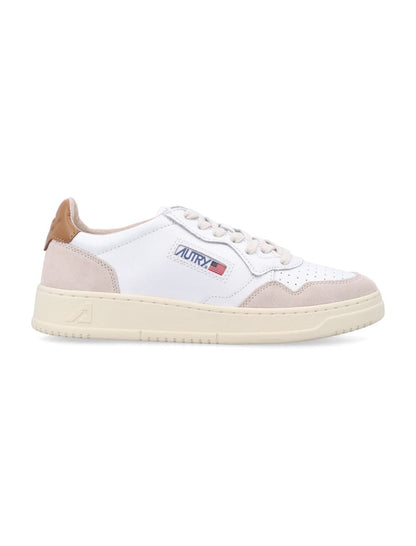 Autry Medalist låga sneakers i vitt och brunt socker