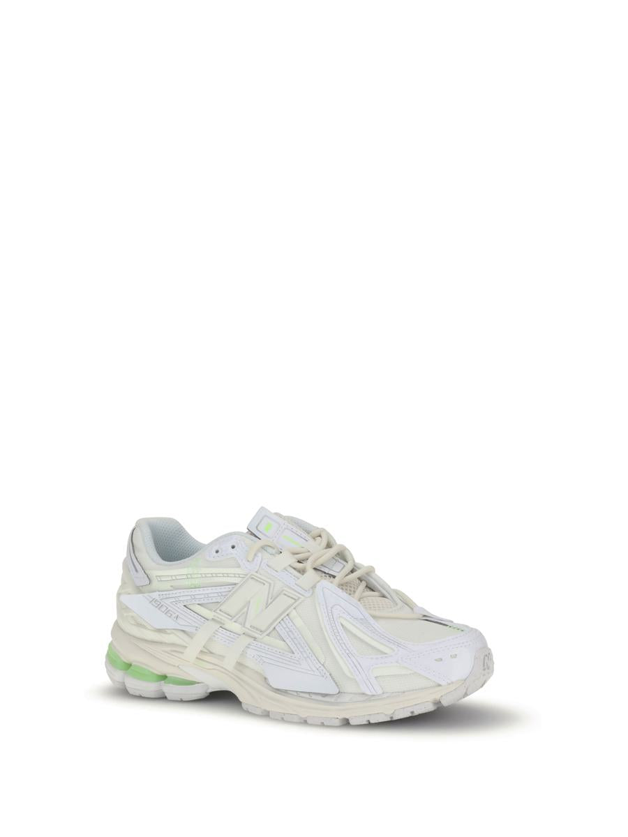 Nya balanssneakers