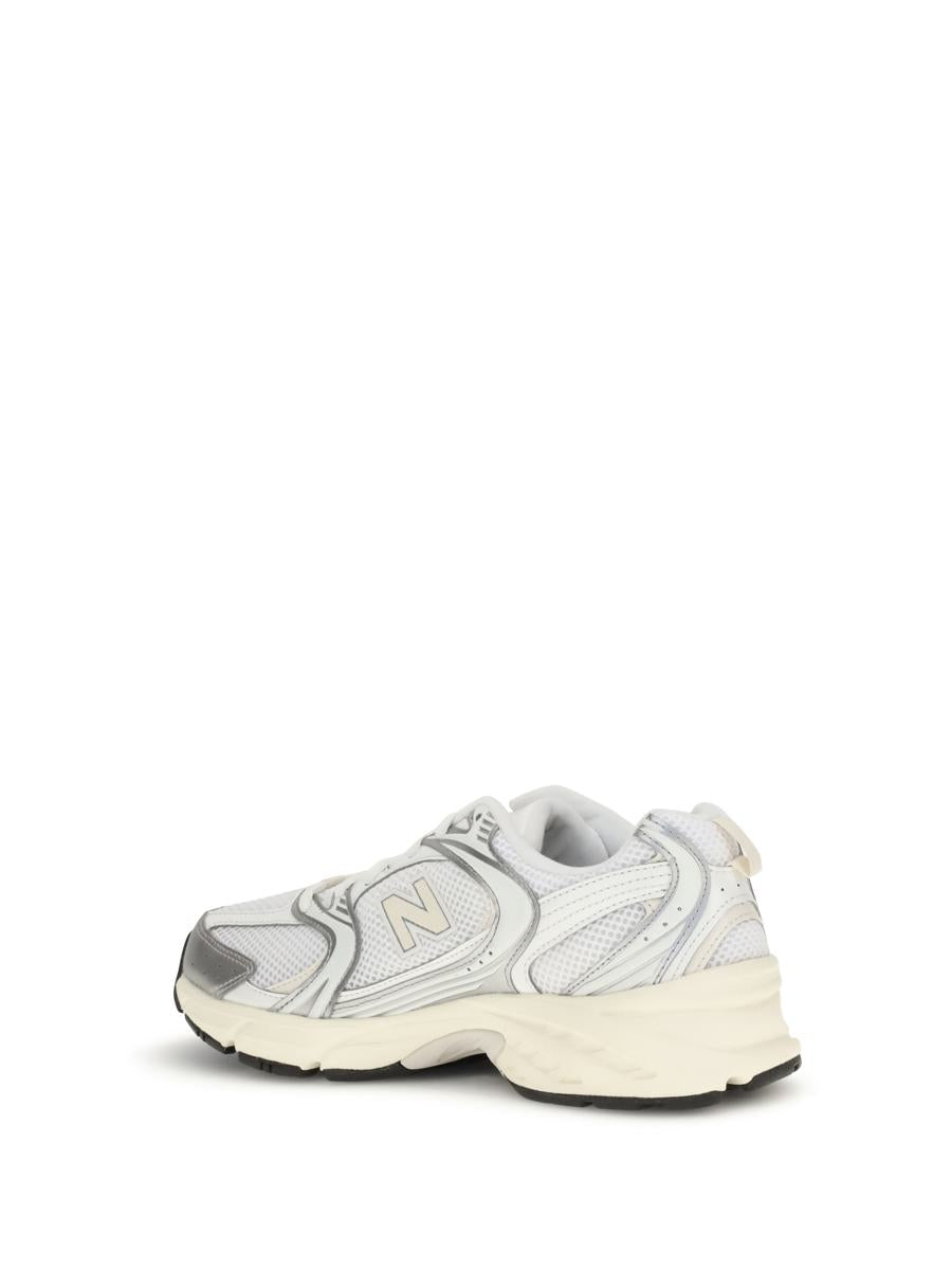 Nya balanssneakers