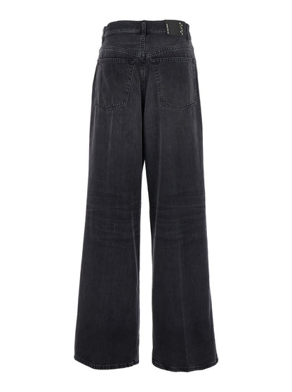 Svarta jeans med veck fram och logotypmärke bak i bomull för kvinnor
