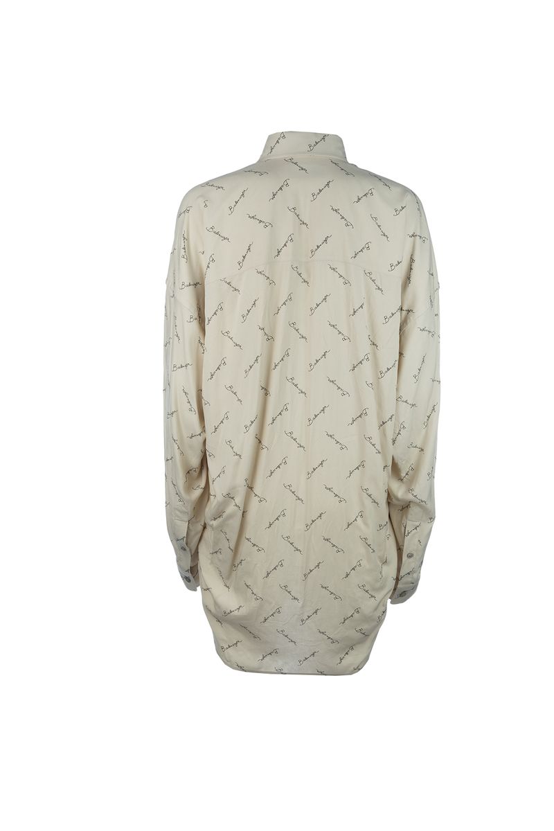 Balenciaga-skjortor