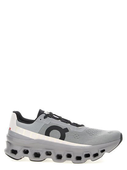 Om att springa med 'Cloudmonster'-sneakers