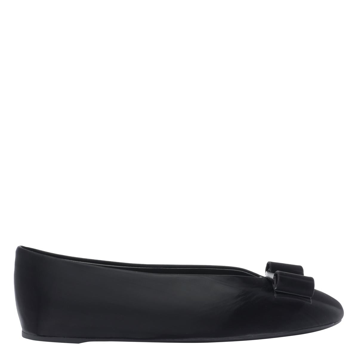 Salvatore Ferragamo platta skor