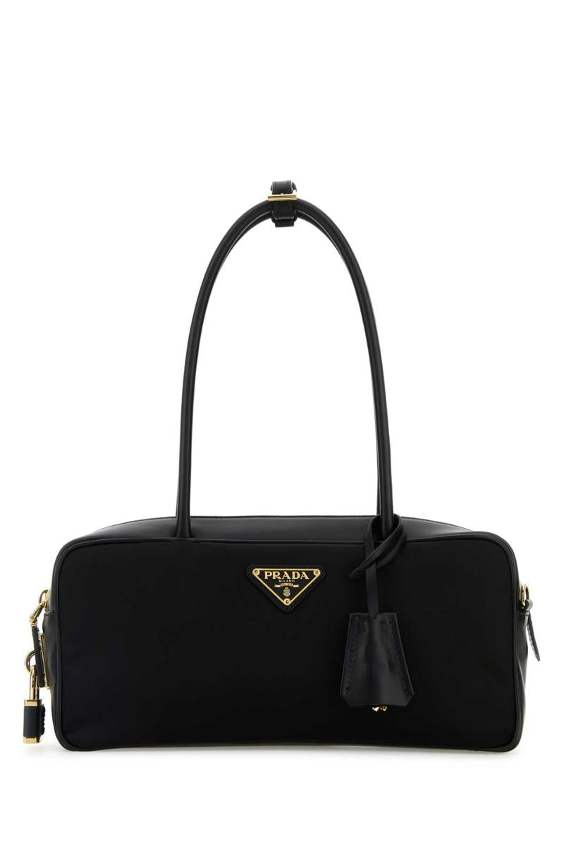 Prada handväskor.