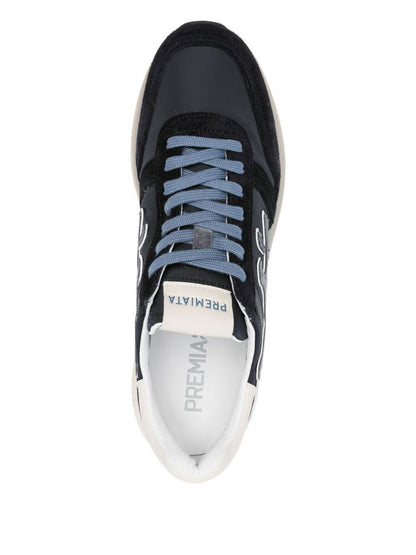 Premiata platta skor