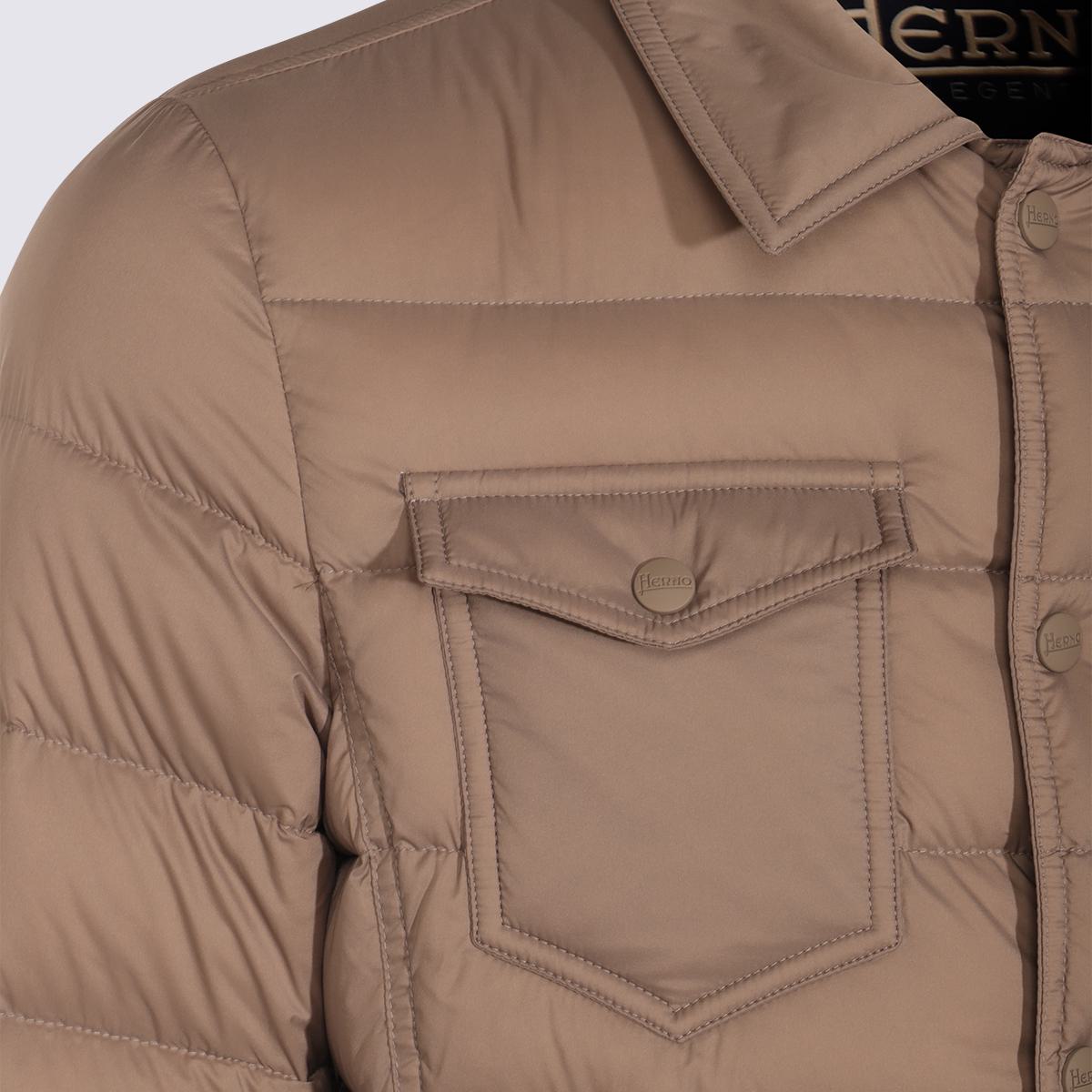 Herno ljusbeige dunjacka