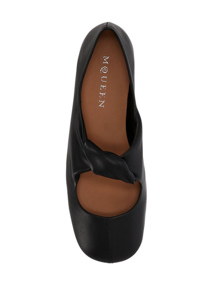 Alexander McQueen Ballerinaskor med vriden detalj